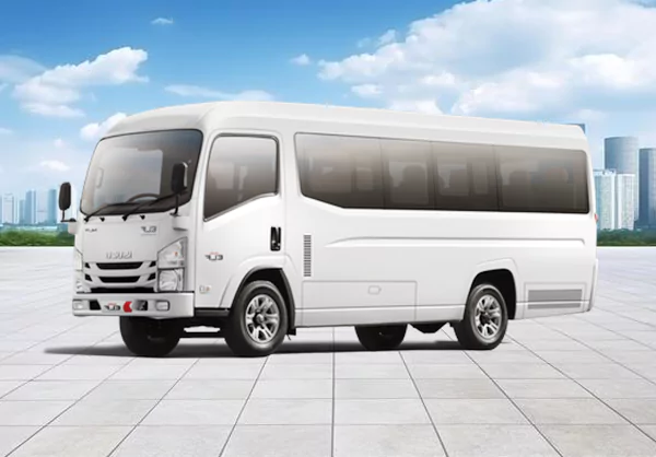 armada-isuzu-elf-long-673af9900f5e0